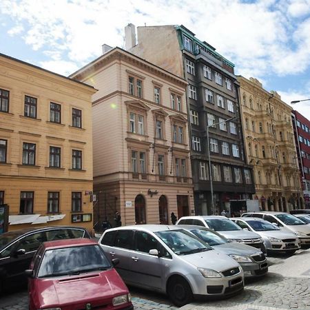 Ferienwohnung Family Duplex On Wenceslas Square Prag Exterior foto